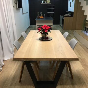 Mesas y sillas de madera a medida Valencia