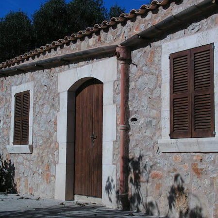 Puertas de calle madera Valencia