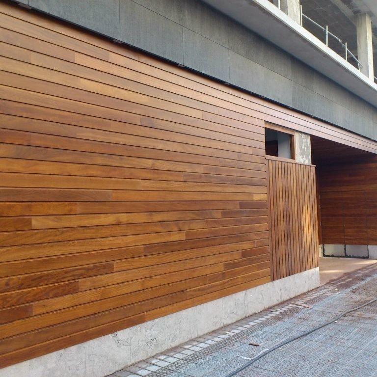 Puertas de calle madera Valencia