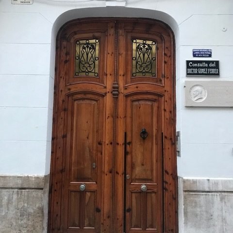 Restauración de puertas de madera en Valencia