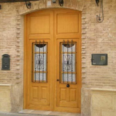 Restauración de puertas de madera en Valencia