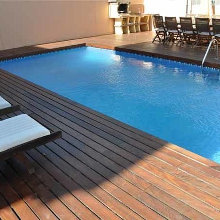 Suelos de madera para piscinas Valencia