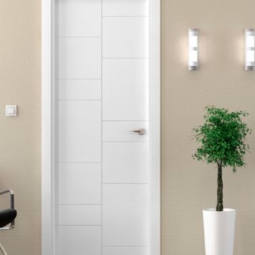 Puerta de madera lacada blanca